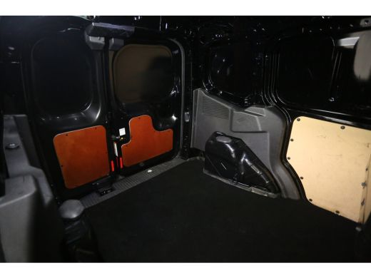 Ford Transit Courier 1.5 TDCI L1H1 Airco Cruise Camera Navigatie Trekhaak Elektrpakket ActivLease financial lease