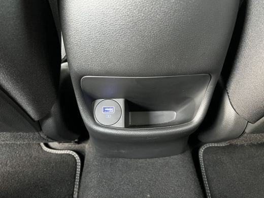 Hyundai KONA Electric Hyundai 64 kWh 204pk Pure | LED | Camera | Climate | Carplay | Keyless | Navigatie | 17" Lichtmet... ActivLease financial lease
