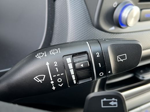 Hyundai KONA Electric Hyundai 64 kWh 204pk Pure | LED | Camera | Climate | Carplay | Keyless | Navigatie | 17" Lichtmet... ActivLease financial lease