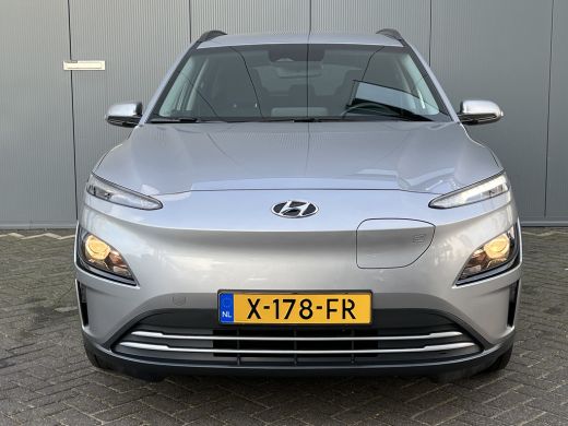 Hyundai KONA Electric Hyundai 64 kWh 204pk Pure | LED | Camera | Climate | Carplay | Keyless | Navigatie | 17" Lichtmet... ActivLease financial lease