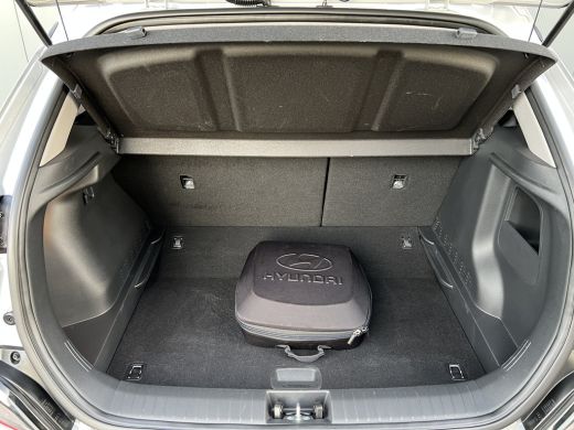Hyundai KONA Electric Hyundai 64 kWh 204pk Pure | LED | Camera | Climate | Carplay | Keyless | Navigatie | 17" Lichtmet... ActivLease financial lease