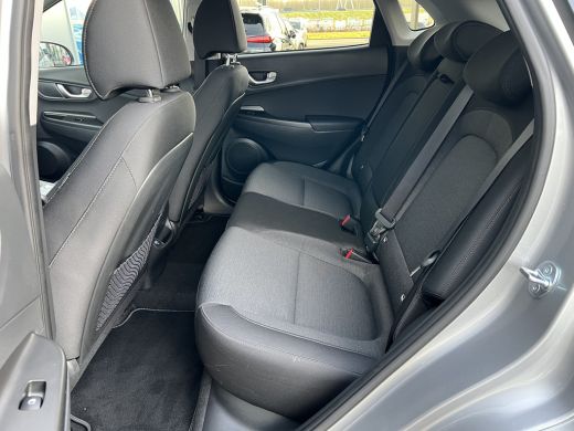Hyundai KONA Electric Hyundai 64 kWh 204pk Pure | LED | Camera | Climate | Carplay | Keyless | Navigatie | 17" Lichtmet... ActivLease financial lease