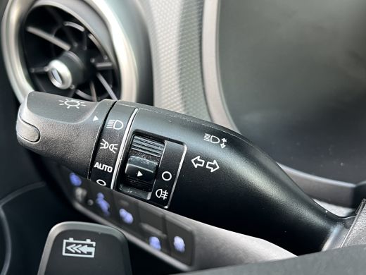 Hyundai KONA Electric Hyundai 64 kWh 204pk Pure | LED | Camera | Climate | Carplay | Keyless | Navigatie | 17" Lichtmet... ActivLease financial lease