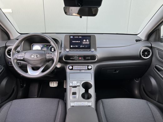 Hyundai KONA Electric Hyundai 64 kWh 204pk Pure | LED | Camera | Climate | Carplay | Keyless | Navigatie | 17" Lichtmet... ActivLease financial lease