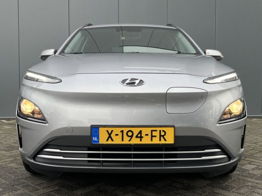 Hyundai KONA Electric Hyundai 64 kWh 204pk Pure | LED | Camera | Climate | Carplay | Keyless | Navigatie | 17" Lichtmet... ActivLease financial lease