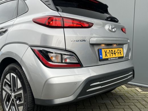 Hyundai KONA Electric Hyundai 64 kWh 204pk Pure | LED | Camera | Climate | Carplay | Keyless | Navigatie | 17" Lichtmet... ActivLease financial lease
