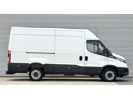 Iveco Daily 35S16V 2.3 352 Automaat 160PK 3500 KG trekvermogen ActivLease financial lease