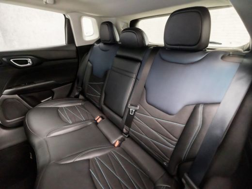 Jeep Compass 4xe 240 Plug-in Hybrid Electric Upland 240Pk Automaat (APPLE CARPLAY, GROOT NAVI, 360 CAMERA, VIR... ActivLease financial lease