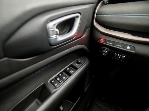 Jeep Compass 4xe 240 Plug-in Hybrid Electric Upland 240Pk Automaat (APPLE CARPLAY, GROOT NAVI, 360 CAMERA, VIR... ActivLease financial lease
