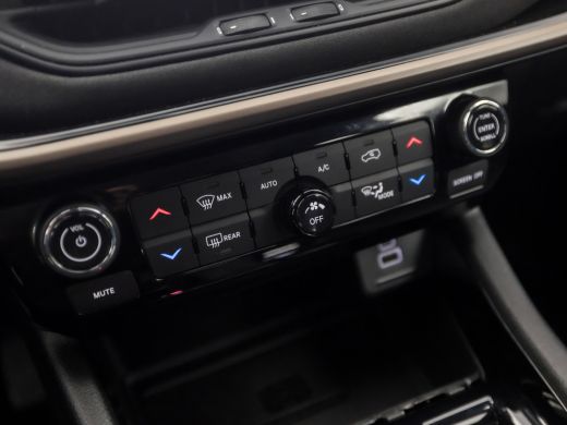 Jeep Compass 4xe 240 Plug-in Hybrid Electric Upland 240Pk Automaat (APPLE CARPLAY, GROOT NAVI, 360 CAMERA, VIR... ActivLease financial lease