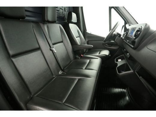 Mercedes Sprinter 314 2.2 CDI L2H2 143PK 2800kg Trekgew. Automaat Airco Camera Carplay Cruise Leder 3 Persoons Trek... ActivLease financial lease