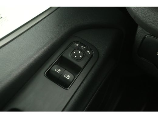 Mercedes Sprinter 314 2.2 CDI L2H2 143PK 2800kg Trekgew. Automaat Airco Camera Carplay Cruise Leder 3 Persoons Trek... ActivLease financial lease