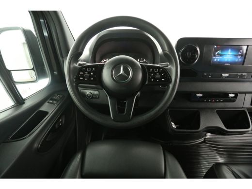 Mercedes Sprinter 314 2.2 CDI L2H2 143PK 2800kg Trekgew. Automaat Airco Camera Carplay Cruise Leder 3 Persoons Trek... ActivLease financial lease
