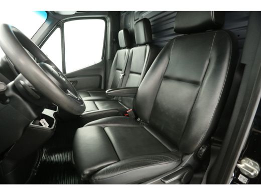 Mercedes Sprinter 314 2.2 CDI L2H2 143PK 2800kg Trekgew. Automaat Airco Camera Carplay Cruise Leder 3 Persoons Trek... ActivLease financial lease