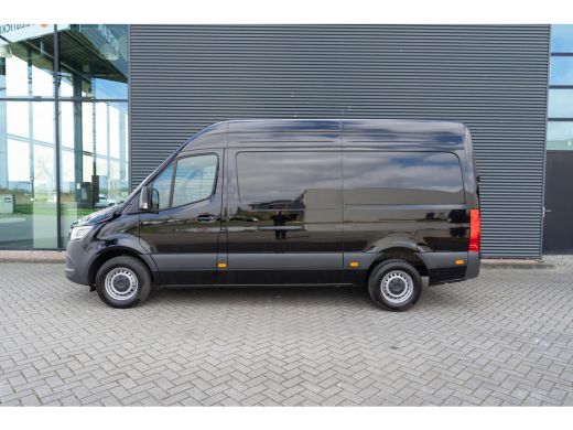 Mercedes Sprinter 317 1.9 CDI L2H2 170PK AUT 3,5T trekgewicht, Distronic, 10,25 MBUX, Navigatie, LED, side assist, ... ActivLease financial lease