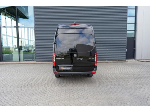 Mercedes Sprinter 317 1.9 CDI L2H2 170PK AUT 3,5T trekgewicht, Distronic, 10,25 MBUX, Navigatie, LED, side assist, ... ActivLease financial lease