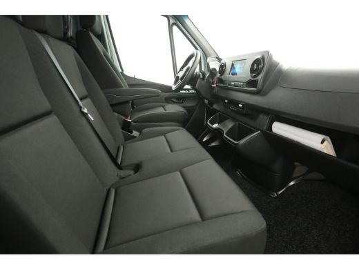 Mercedes Sprinter 317 1.9 CDI L3H2 170PK 3500kg Trekgew. Automaat Airco Camera Cruise PDC 3 Persoons Trekhaak ActivLease financial lease