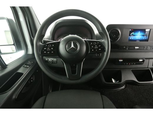 Mercedes Sprinter 317 1.9 CDI L3H2 170PK 3500kg Trekgew. Automaat Airco Camera Cruise PDC 3 Persoons Trekhaak ActivLease financial lease