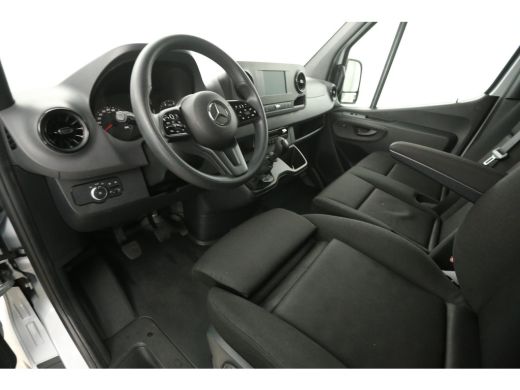 Mercedes Sprinter 317 CDI L2H2 170PK 360Camera Airco Cruise Carplay 3 Persoons Navigatie PDC Stoelverw. ActivLease financial lease
