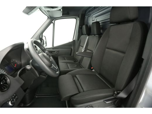 Mercedes Sprinter 317 CDI L2H2 170PK 360Camera Airco Cruise Carplay 3 Persoons Navigatie PDC Stoelverw. ActivLease financial lease