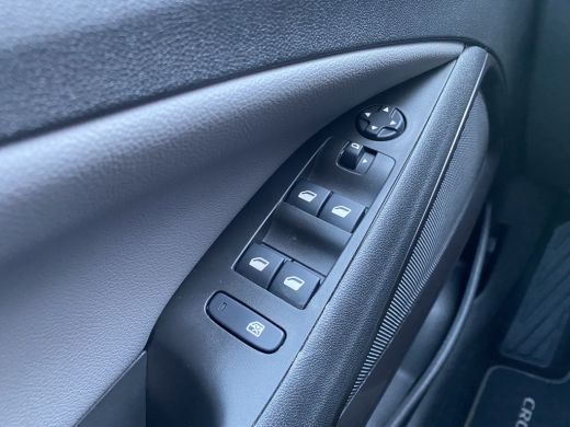 Opel Crossland X Opel 1.2 110PK Turbo Innovation | NAVIGATIE| TREKHAAK| CLIMATE CONTROL| PARKEERSENSOREN| CRUISE C... ActivLease financial lease