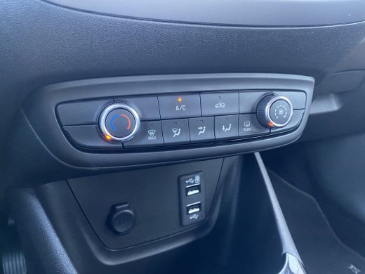 Opel Crossland X 1.2 Edition | NAVIGATIE| AGR-COMFORTSTOELEN| DAB| PARKEERSENSOREN| 4 SEIZOENENBANDEN| CRUISE CONT... ActivLease financial lease