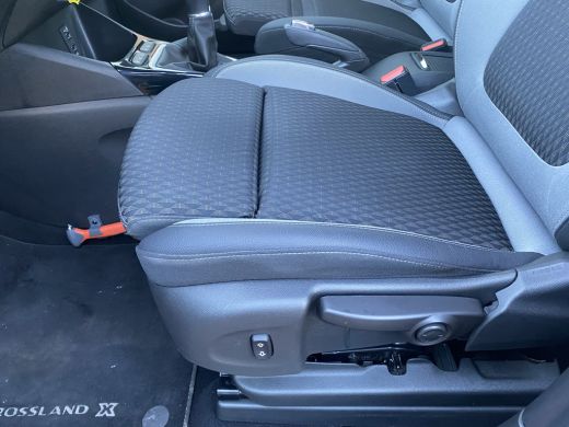 Opel Crossland X 1.2 Edition | NAVIGATIE| AGR-COMFORTSTOELEN| DAB| PARKEERSENSOREN| 4 SEIZOENENBANDEN| CRUISE CONT... ActivLease financial lease