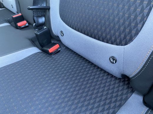 Opel Crossland X 1.2 Edition | NAVIGATIE| AGR-COMFORTSTOELEN| DAB| PARKEERSENSOREN| 4 SEIZOENENBANDEN| CRUISE CONT... ActivLease financial lease
