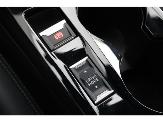 Peugeot 2008 1.2 Hybrid 136 GT | Automaat | Navigatie | Camera | Adaptieve cruise control | Mild Hybrid | ActivLease financial lease