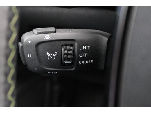 Peugeot 2008 1.2 Hybrid 136 GT | Automaat | Navigatie | Camera | Adaptieve cruise control | Mild Hybrid | ActivLease financial lease