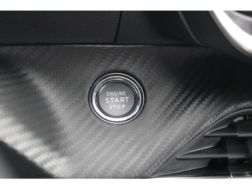 Peugeot 2008 1.2 Hybrid 136 GT | Automaat | Navigatie | Camera | Adaptieve cruise control | Mild Hybrid | ActivLease financial lease