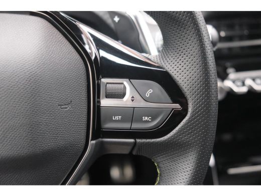 Peugeot 2008 Peugeot 1.2 PureTech 130 GT | Voorstoelen verwarmd met massagefunctie | Navi | Camera | Alcantara... ActivLease financial lease
