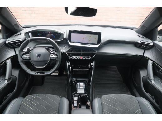 Peugeot 2008 Peugeot 1.2 PureTech 130 GT | Voorstoelen verwarmd met massagefunctie | Navi | Camera | Alcantara... ActivLease financial lease