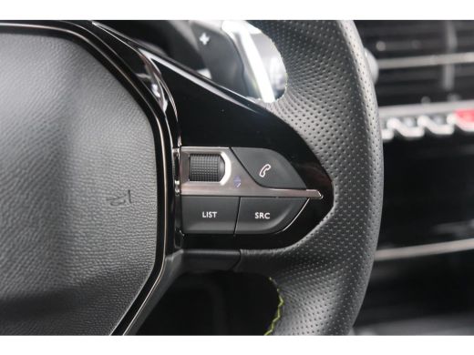 Peugeot 2008 Peugeot 1.2 PureTech 130 GT | Voorstoelen verwarmd met massagefunctie | Navi | Camera | Alcantara... ActivLease financial lease