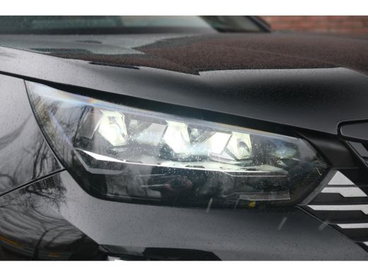 Peugeot 2008 Peugeot 1.2 PureTech 130 GT | Voorstoelen verwarmd met massagefunctie | Navi | Camera | Alcantara... ActivLease financial lease