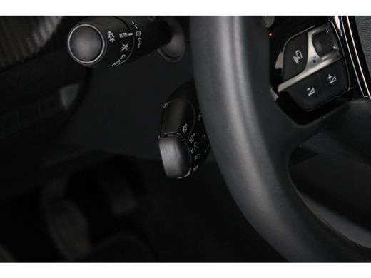 Peugeot 2008 1.2 Turbo 100-PK Active Pack NAVI | CAMERA | CARPLAY | CLIMATE | CRUISE CONTROL | DAB | ALL SEASO... ActivLease financial lease