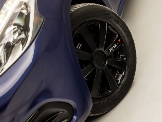Peugeot 208 1.2 PureTech Sport Automaat (APPLE CARPLAY, NAVIGATIE, CLIMATE, PARKEERSENSOREN, SPORTSTOELEN, CR... ActivLease financial lease