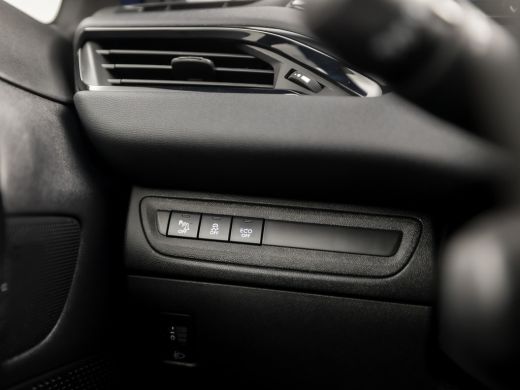Peugeot 208 1.2 PureTech Sport Automaat (APPLE CARPLAY, NAVIGATIE, CLIMATE, PARKEERSENSOREN, SPORTSTOELEN, CR... ActivLease financial lease