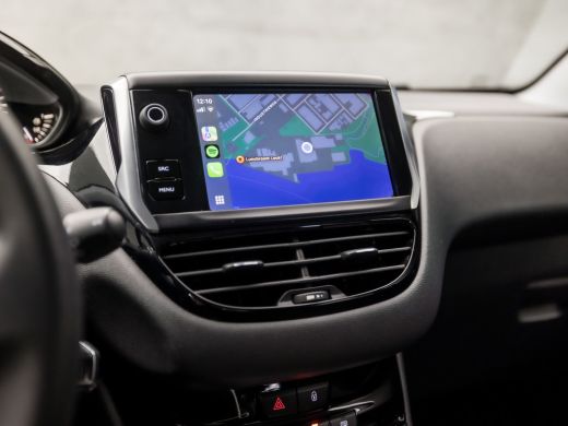 Peugeot 208 1.2 PureTech Sport Automaat (APPLE CARPLAY, NAVIGATIE, CLIMATE, PARKEERSENSOREN, SPORTSTOELEN, CR... ActivLease financial lease