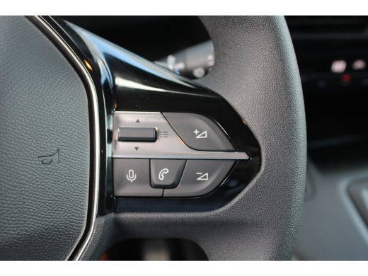 Peugeot Partner 1.5 BlueHDi 130 EAT8 S&S L1 | Automaat | Navi by app | Camera | Trekhaak | Lichtmetaal | Climate ... ActivLease financial lease