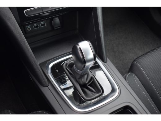 Renault Megane E-Tech 1.6 E-Tech Plug-In Hybrid 160 Business Zen | Apple CarPlay | Virtual | Camera | Climate ActivLease financial lease