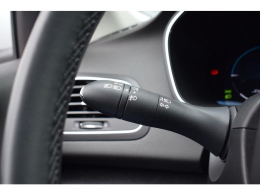 Renault Megane E-Tech 1.6 E-Tech Plug-In Hybrid 160 Business Zen | Apple CarPlay | Virtual | Camera | Climate ActivLease financial lease