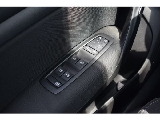 Renault Megane E-Tech 1.6 E-Tech Plug-In Hybrid 160 Business Zen | Apple CarPlay | Virtual | Camera | Climate ActivLease financial lease