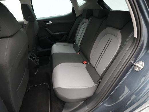 Seat Leon 1.0 TSI 110pk Style Business Intense Trekhaak Navigatie Camera Acc 23 ActivLease financial lease