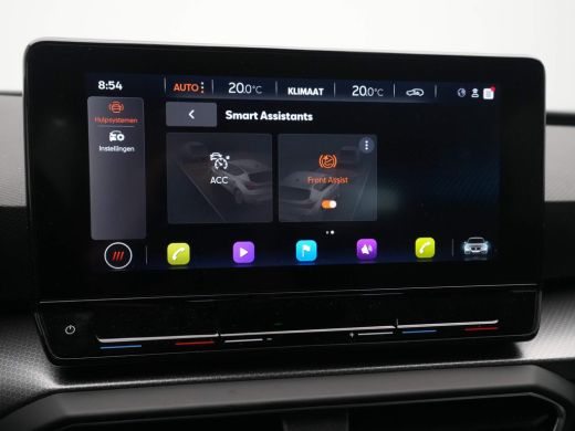 Seat Leon 1.0 TSI 110pk Style Business Intense Trekhaak Navigatie Camera Acc 23 ActivLease financial lease
