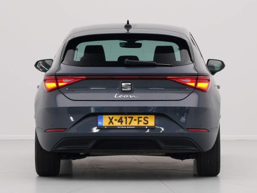Seat Leon 1.0 TSI 110pk Style Business Intense Trekhaak Navigatie Camera Acc 23 ActivLease financial lease
