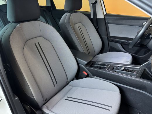 Seat Leon Sportstourer 1.5 eTSI Style Launch Edition automaat | navigatie cruise control | pdc ActivLease financial lease