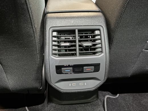 Seat Leon Sportstourer 1.5 eTSI Style Launch Edition automaat | navigatie cruise control | pdc ActivLease financial lease