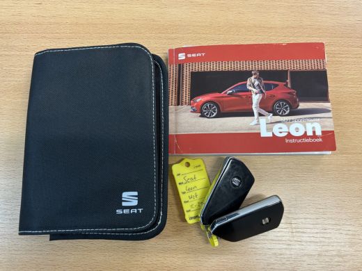 Seat Leon Sportstourer 1.5 eTSI Style Launch Edition automaat | navigatie cruise control | pdc ActivLease financial lease