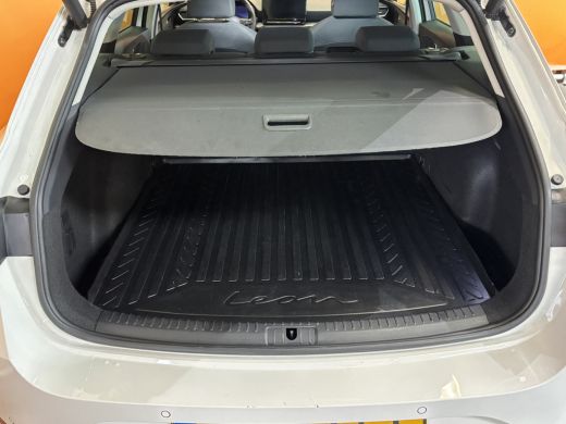 Seat Leon Sportstourer 1.5 eTSI Style Launch Edition automaat | navigatie cruise control | pdc ActivLease financial lease